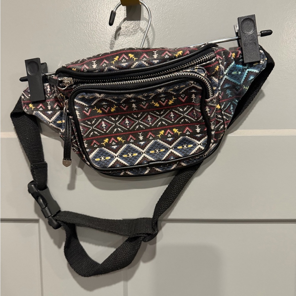 Wild Fable Multicolor Patterned Crossbody Bag
